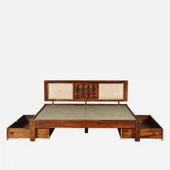 Solid Wood Queen Size Bed With Storage Drawers