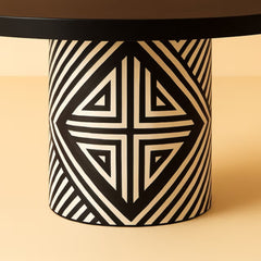 Black Modern Round Pedestal Dining Table